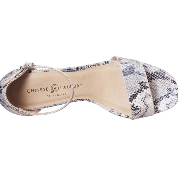 Like NEW Chinese Laundry Snake Skin Pattern block heels S 6.5/37 - Picture 9 of 13